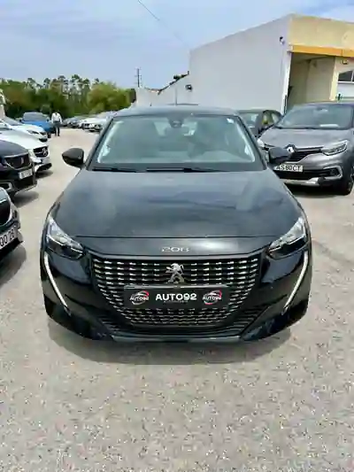 Peugeot 208 2020 - 12500 EUR, 67052 km - AUTO.MOTO.pt - 67052km - foto 2 de 10
