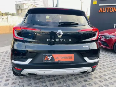Renault Captur 2023 - 19950 EUR, 66838 km - 66838km - foto 6 de 13