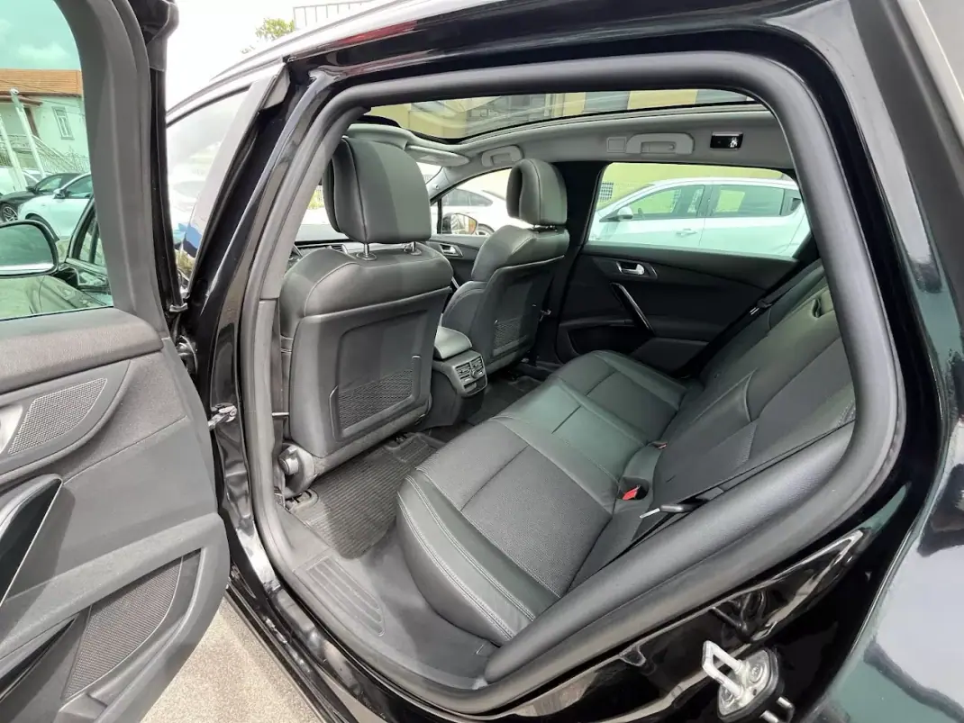 Peugeot 508 SW 2014 - 8450 EUR, 217000 km - AUTO.MOTO.pt - 217000km - foto 39 de 52