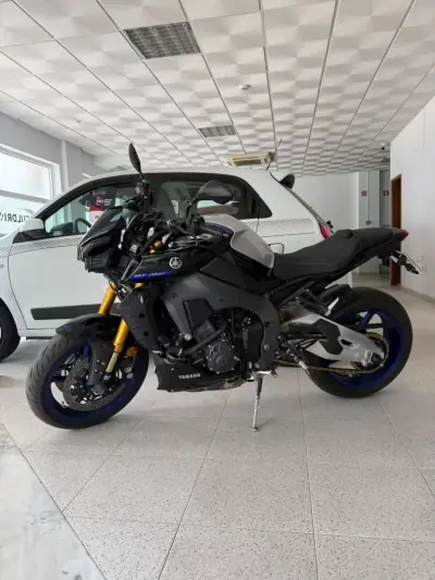 Yamaha MT 10 2023 - 20000 EUR, 2994 km - 2994km - foto 4 de 7