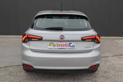 Fiat Tipo 2021 - 12250 EUR, 61465 km - AUTO.MOTO.pt - 61465km - foto 5 de 26