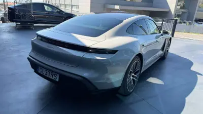 Porsche Taycan 2021 - 54900 EUR, 136000 km - 136000km - foto 8 de 15
