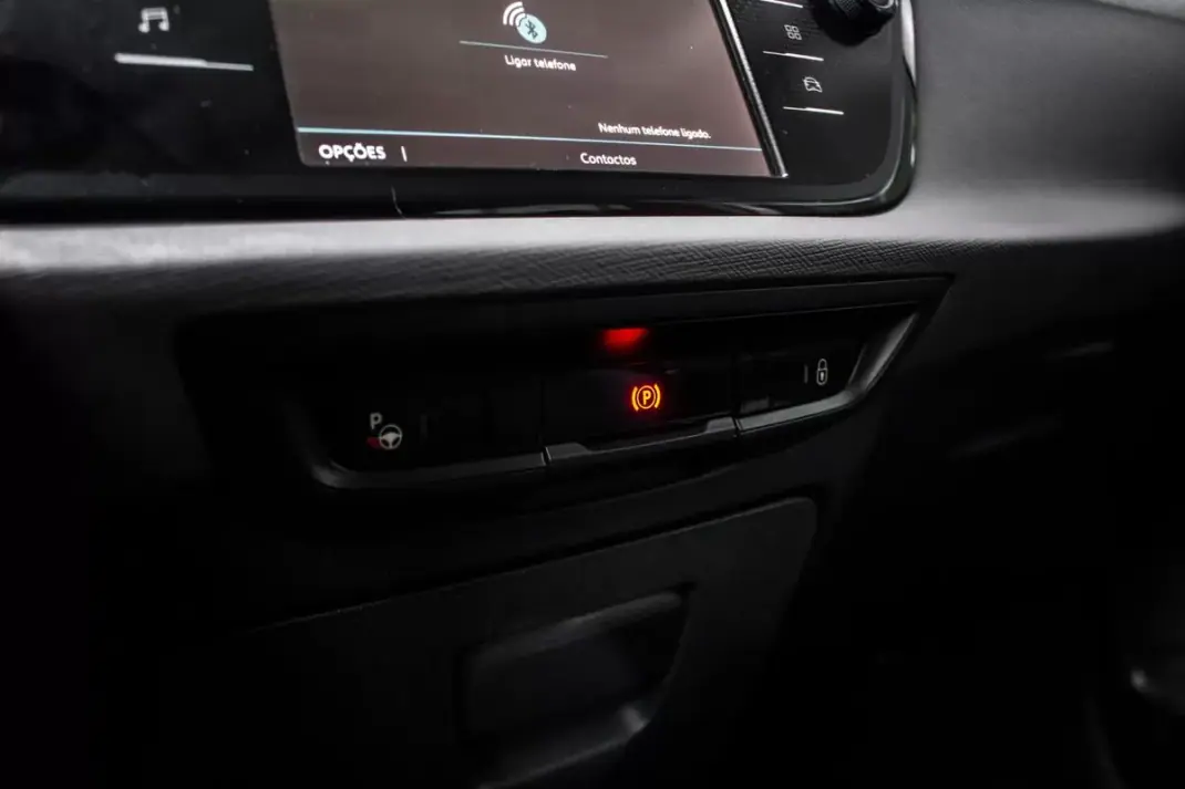 Citroën Grand C4 Spacetourer 2019 - 10750 EUR, 230819 km - AUTO.MOTO.pt - 230819km - foto 19 de 38