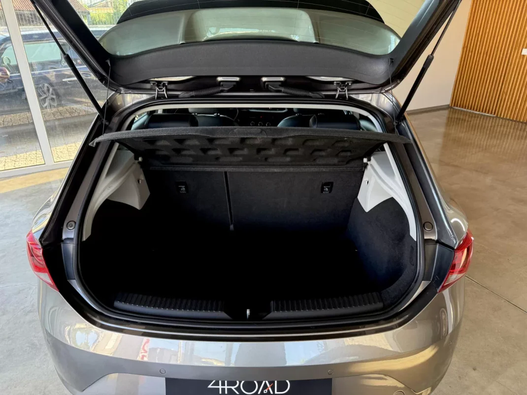 SEAT Leon 2015 - 14000 EUR, 181000 km - AUTO.MOTO.pt - 181000km - foto 90 de 92