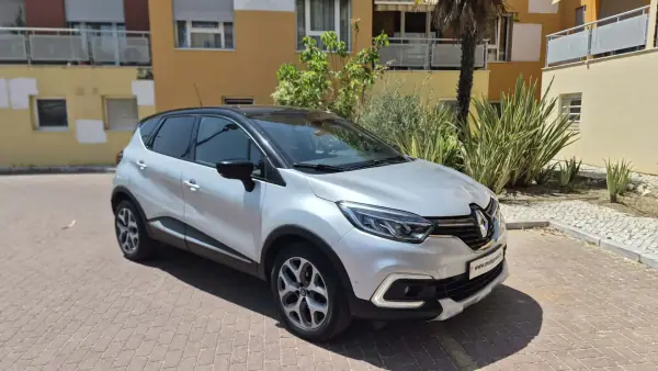 Renault Captur 2018 - 12890 EUR, 130000 km - AUTO.MOTO.pt - 130000km - foto 6 de 14