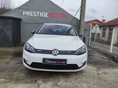 Volkswagen e-Golf 2019 - 15900 EUR, 81000 km - AUTO.MOTO.pt - 81000km - foto 2 de 26