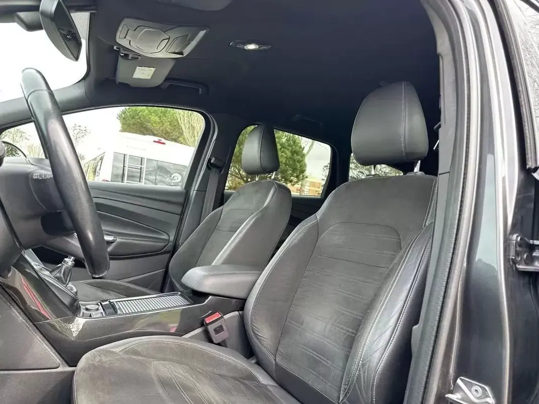Ford Kuga 2017 - 16490 EUR, 75000 km - AUTO.MOTO.pt - 75000km - foto 59 de 60