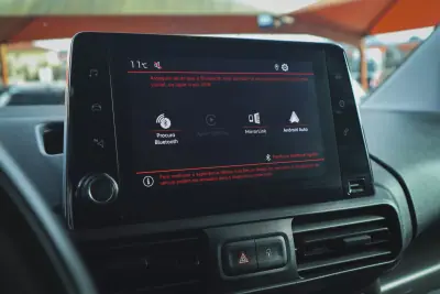 Citroën 2019 - 19880 EUR, 83120 km - AUTO.MOTO.pt - 83120km - foto 21 de 28