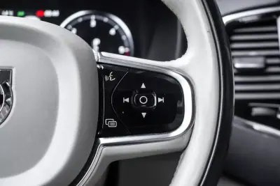 Volvo XC 90 2016 - 24990 EUR, 206775 km - AUTO.MOTO.pt - 206775km - foto 15 de 50