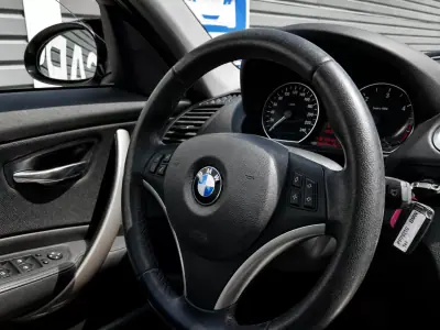 BMW 116 2009 - 10950 EUR, 253000 km - 253000km - foto 9 de 13