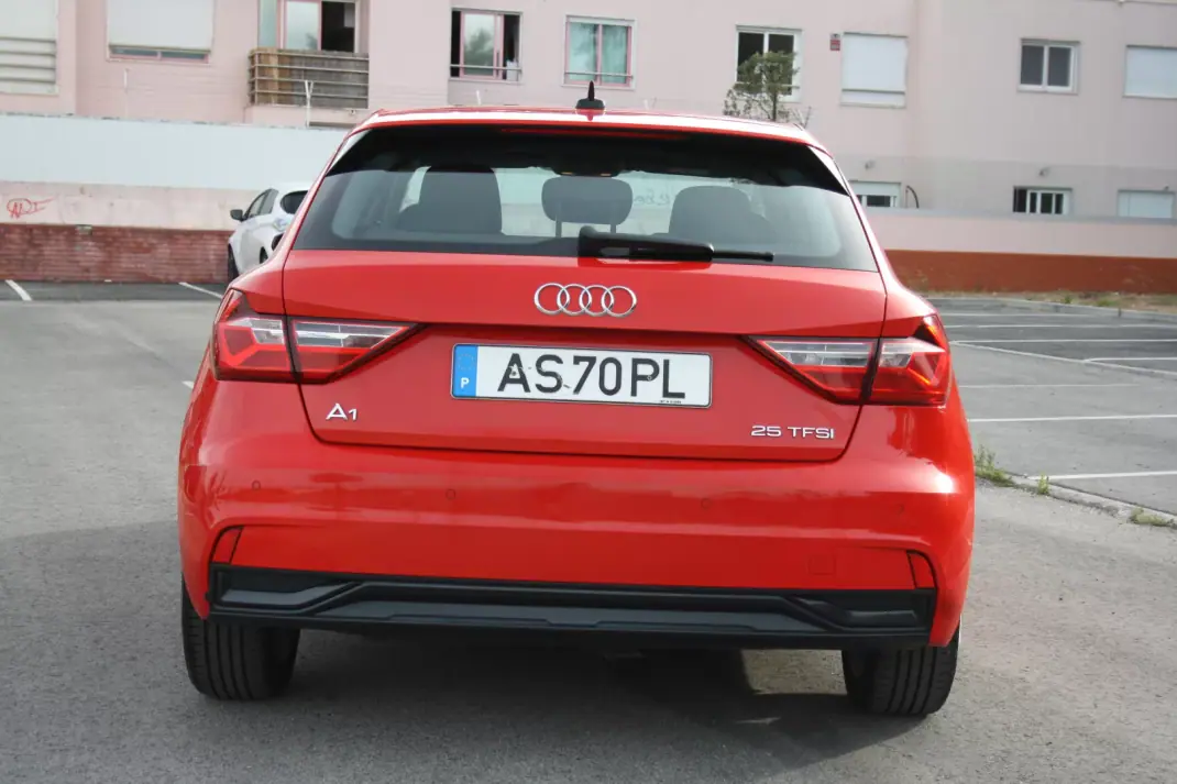 Audi A1 Sportback 2022 - 16000 EUR, 107635 km - 107635km - foto 9 de 21