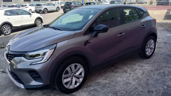 Renault Captur 2022 - 15950 EUR, 77000 km - AUTO.MOTO.pt - 77000km - foto 7 de 42
