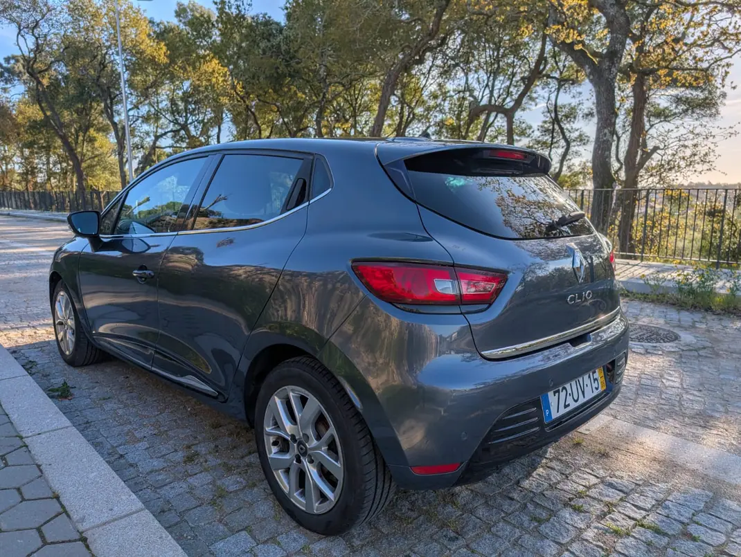 Renault Clio 2018 - 10500 EUR, 69000 km - AUTO.MOTO.pt - 69000km - foto 3 de 19