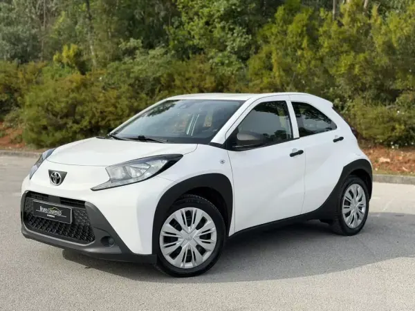 Toyota Aygo X 2023 - 13900 EUR, 102563 km - AUTO.MOTO.pt - 102563km - foto 2 de 16