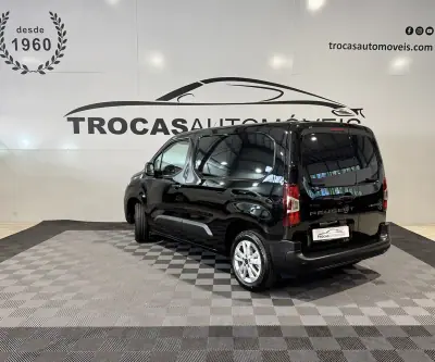 Peugeot Partner 1.5 BlueHDi Standard 2024 - 18900 EUR, 78000 km - AUTO.MOTO.pt - 78000km - foto 6 de 38