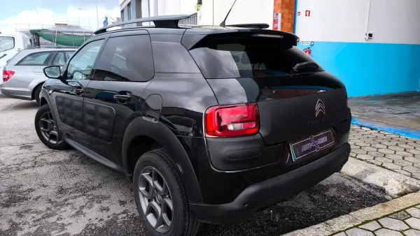 Citroën C4 Cactus 2014 - 9900 EUR, 145000 km - AUTO.MOTO.pt - 145000km - foto 3 de 17