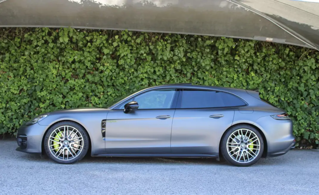 Porsche Panamera Sport Turismo 2021 - 89900 EUR, 47000 km - 47000km - foto 7 de 23
