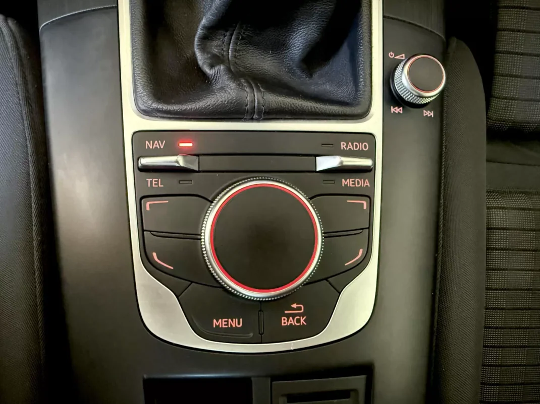 Audi A3 Sportback 2016 - 16000 EUR, 158000 km - AUTO.MOTO.pt - 158000km - foto 68 de 94