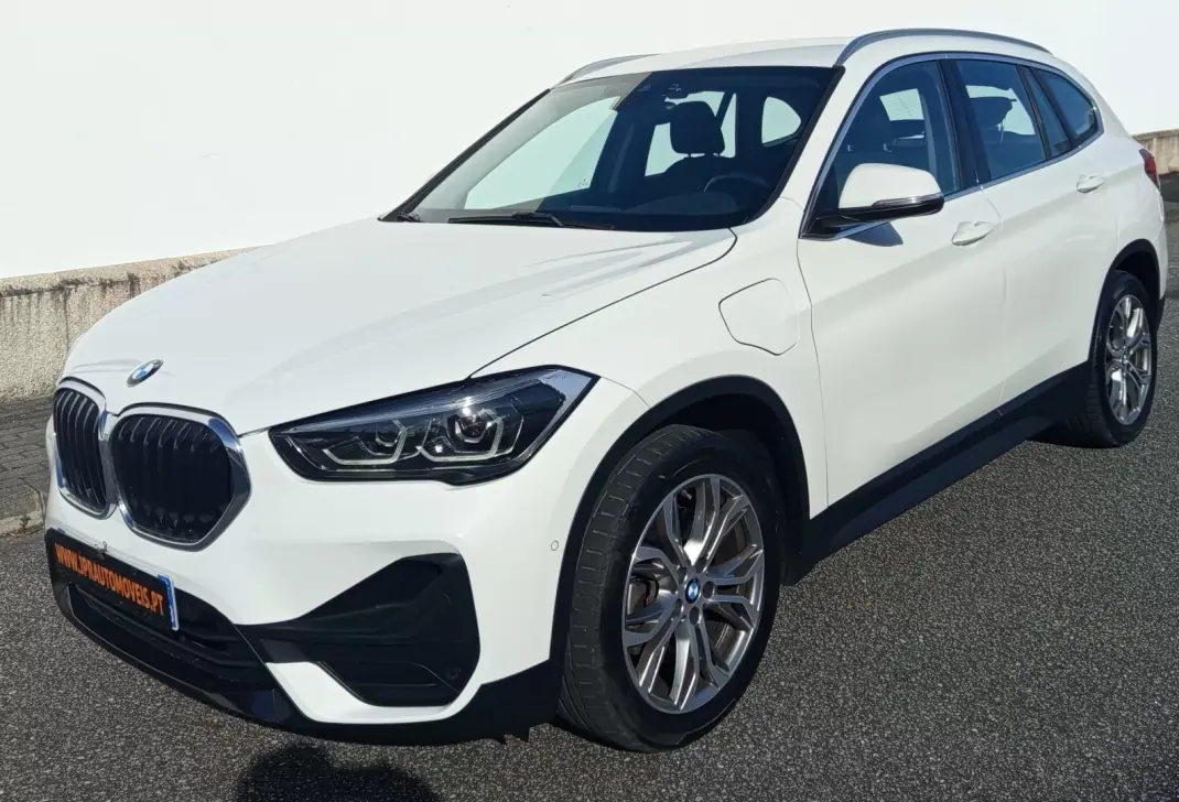 BMW X1 2021 - 23490 EUR, 73500 km - AUTO.MOTO.pt - 73500km - foto 1 de 16