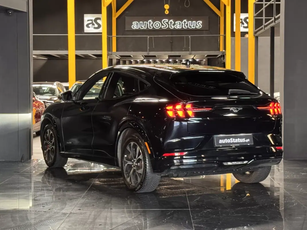 Ford Mustang Mach-E 2024 - 39990 EUR, 40700 km - AUTO.MOTO.pt - 40700km - foto 6 de 23