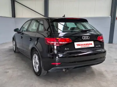 Audi A3 Sportback 2019 - 20700 EUR, 122935 km - AUTO.MOTO.pt - 122935km - foto 4 de 11