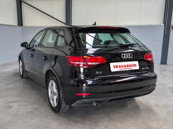 Audi A3 Sportback 2019 - 19800 EUR, 122935 km - AUTO.MOTO.pt - 122935km - foto 4 de 11