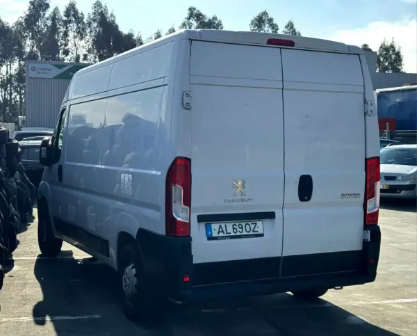 Peugeot Boxer 2021 - 7940 EUR, 201820 km - AUTO.MOTO.pt - 201820km - foto 3 de 9