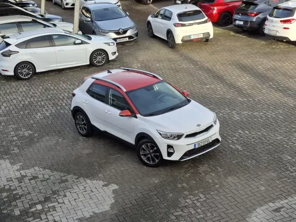 Kia Stonic 2018 - 12850 EUR, 45000 km - AUTO.MOTO.pt - 45000km - foto 28 de 29