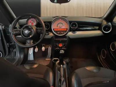 MINI Coupé 2012 - 12500 EUR, 208911 km - 208911km - foto 7 de 19