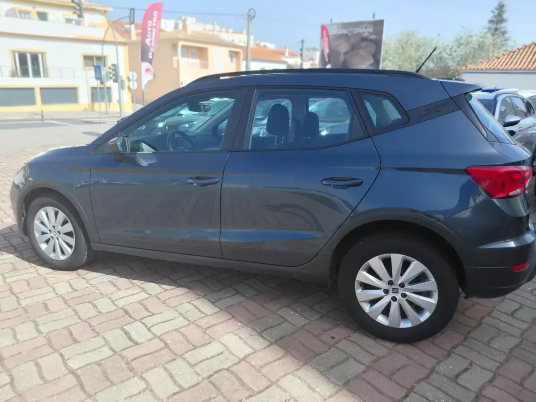 SEAT Arona 2023 - 16750 EUR, 80993 km - AUTO.MOTO.pt - 80993km - foto 3 de 11