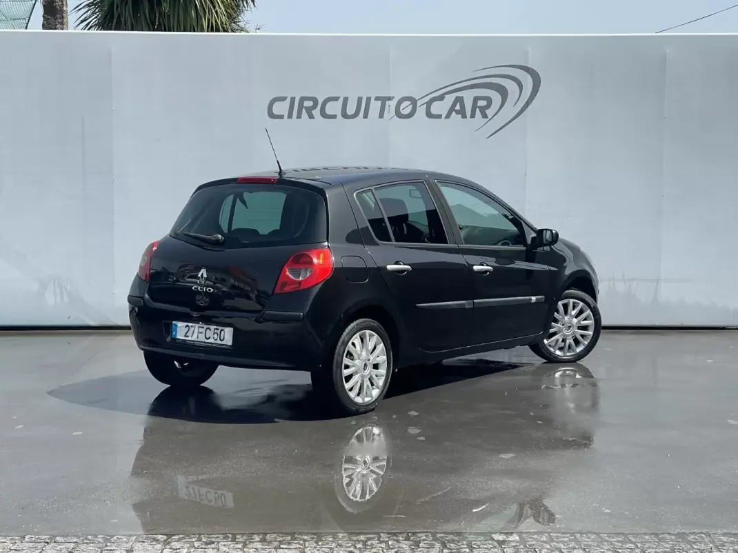 Renault Clio 2008 - 3500 EUR, 376787 km - AUTO.MOTO.pt - 376787km - foto 3 de 21