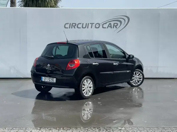 Renault Clio 2008 - 3500 EUR, 376787 km - AUTO.MOTO.pt - 376787km - foto 3 de 21