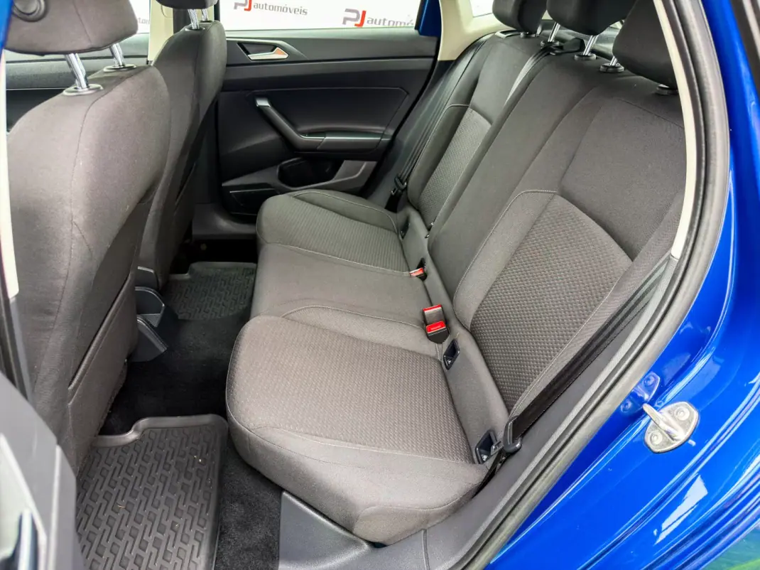Volkswagen Polo 2019 - 12500 EUR, 110000 km - 110000km - foto 17 de 21
