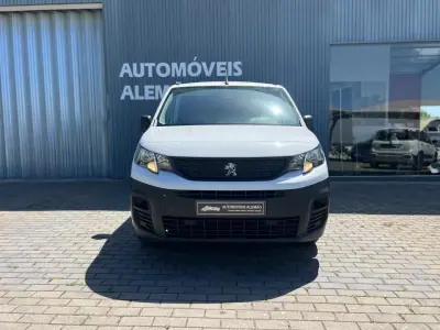 Peugeot PARTNER GIRAFON 2023 - 16500 EUR, 84348 km - AUTO.MOTO.pt - 84348km - foto 2 de 15