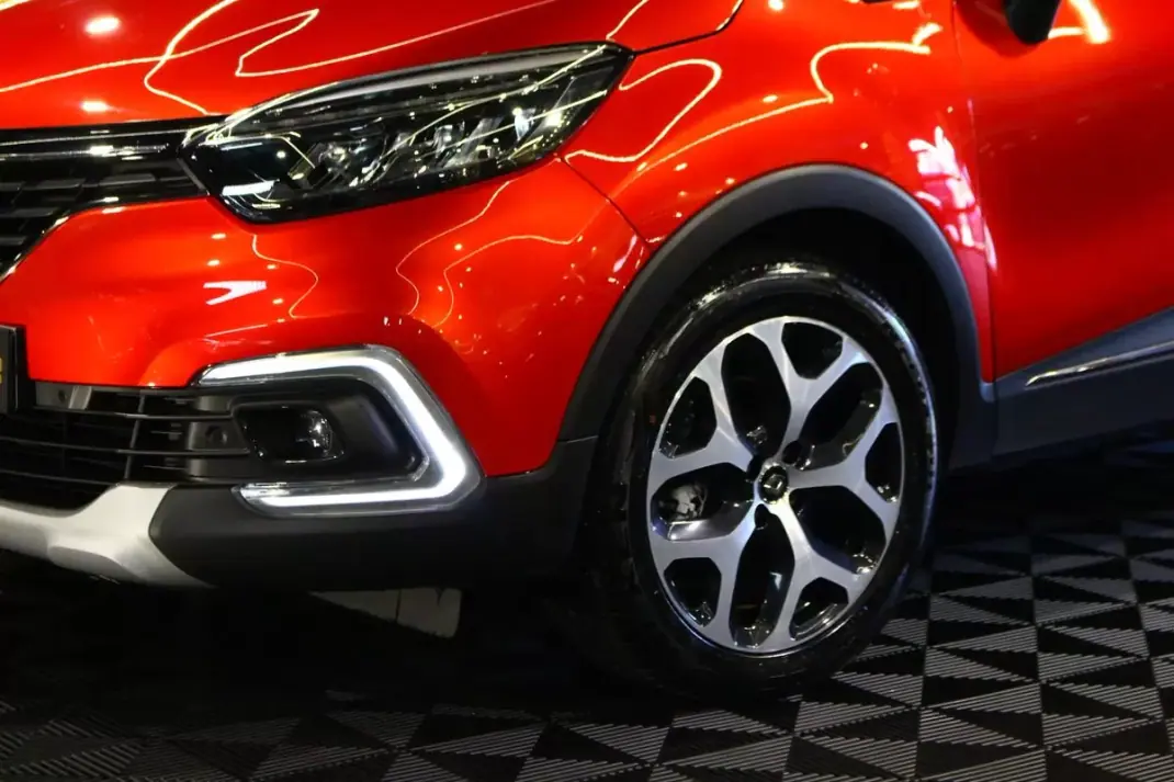 Renault Captur 2019 - 14900 EUR, 80047 km - AUTO.MOTO.pt - 80047km - foto 2 de 31