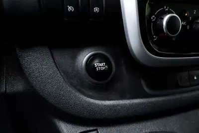 Renault Trafic 2020 - 28990 EUR, 126359 km - AUTO.MOTO.pt - 126359km - foto 19 de 41