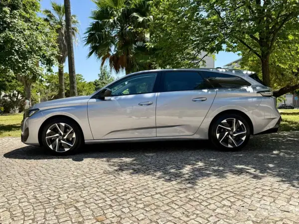 Peugeot 308 SW 2022 - 15890 EUR, 71420 km - AUTO.MOTO.pt - 71420km - foto 4 de 39