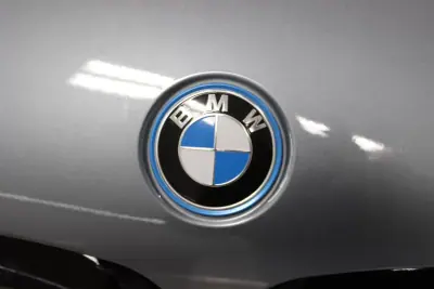 BMW 530e 2021 - 32990 EUR, 137000 km - AUTO.MOTO.pt - 137000km - foto 32 de 39
