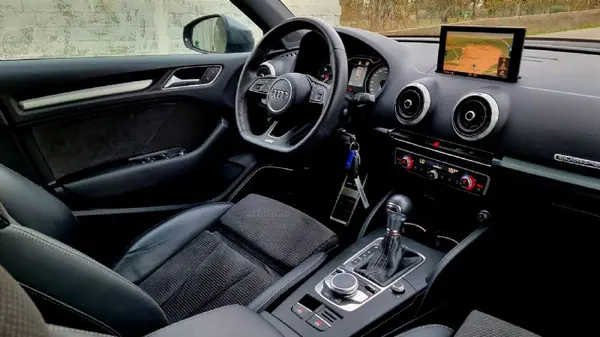 Audi S3 Sportback 2019 - 36500 EUR, 114000 km - AUTO.MOTO.pt - 114000km - foto 16 de 29