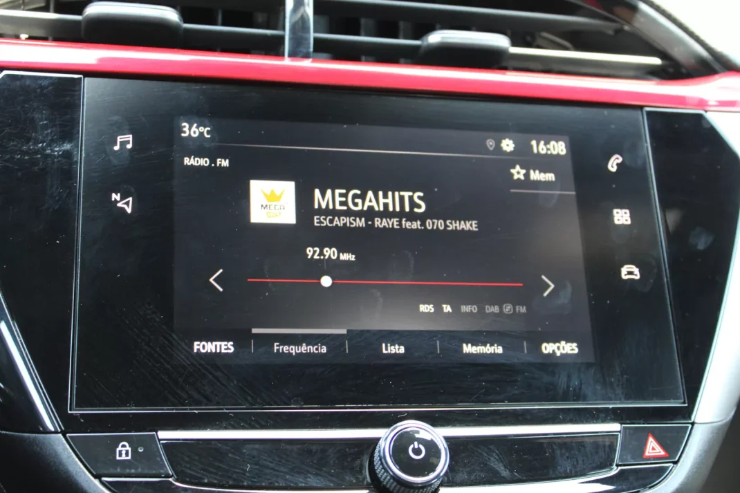 Opel Corsa 2022 - 14400 EUR, 76305 km - AUTO.MOTO.pt - 76305km - foto 14 de 21