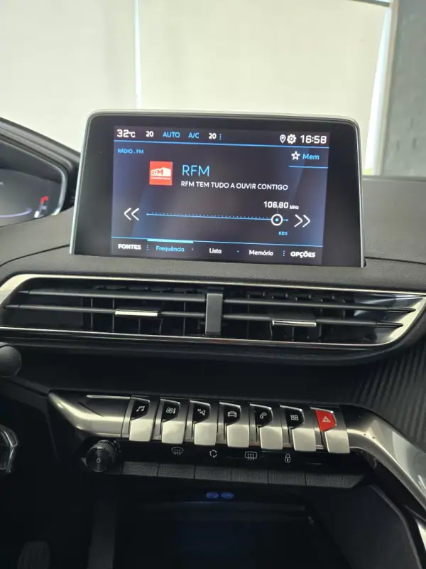 Peugeot 3008 2019 - 18640 EUR, 104863 km - AUTO.MOTO.pt - 104863km - foto 21 de 25