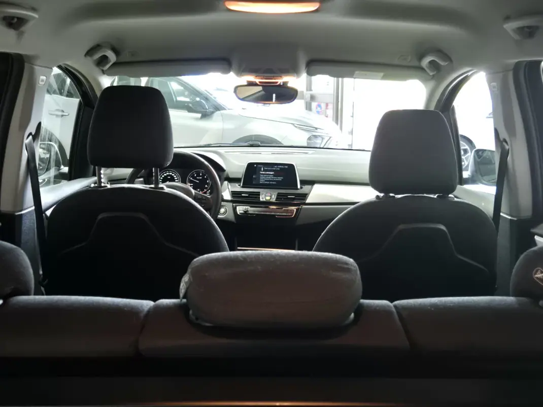 BMW 216 Gran Tourer 2022 - 25500 EUR, 73000 km - AUTO.MOTO.pt - 73000km - foto 27 de 35