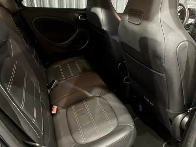 Smart ForFour 2018 - 11990 EUR, 58000 km - AUTO.MOTO.pt - 58000km - foto 10 de 18