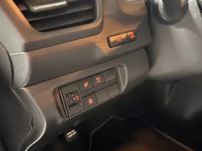 Nissan Leaf 2022 - 15990 EUR, 95500 km - AUTO.MOTO.pt - 95500km - foto 20 de 32