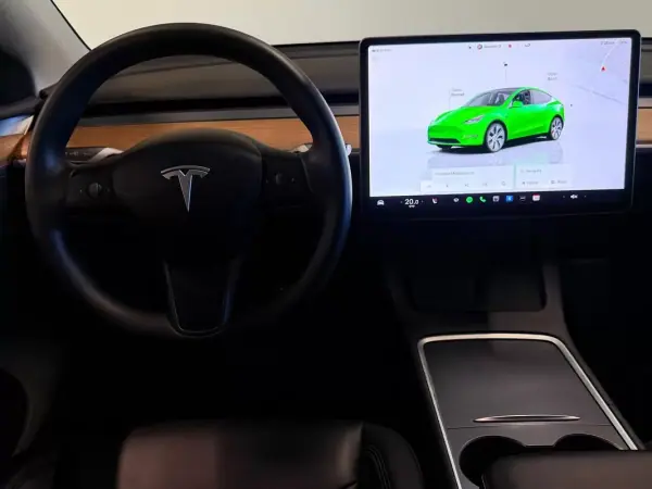 Tesla Model Y 2022 - 35990 EUR, 89658 km - AUTO.MOTO.pt - 89658km - foto 9 de 17