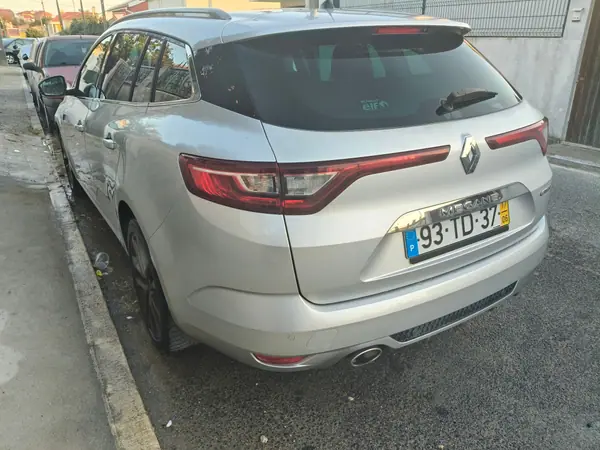 Renault Mégane Sport Tourer 2017 — foto 2 de 13