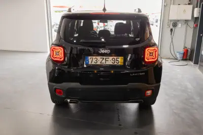 Jeep Renegade 2019 - 17900 EUR, 106000 km - AUTO.MOTO.pt - 106000km - foto 17 de 19