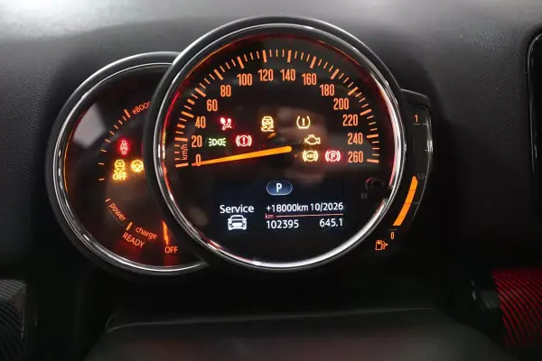 MINI Countryman 2018 - 23500 EUR, 102395 km - AUTO.MOTO.pt - 102395km - foto 16 de 31
