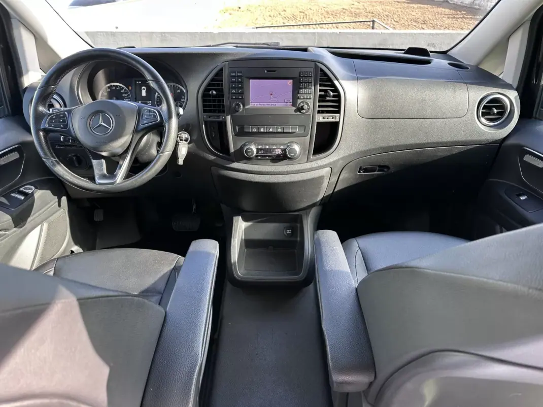 Mercedes-Benz Vito Tourer 2015 - 24900 EUR, 320000 km - AUTO.MOTO.pt - 320000km - foto 28 de 57