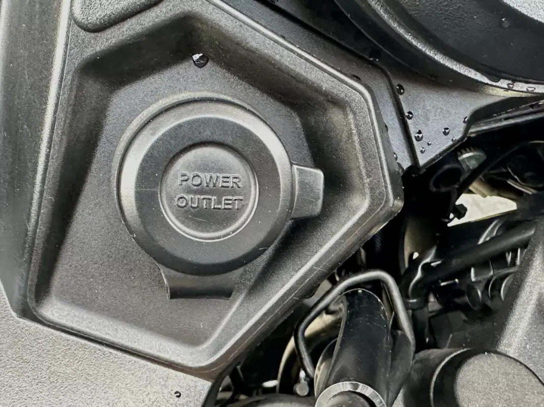 Kawasaki Versys 2015 - 8490 EUR, 79000 km - AUTO.MOTO.pt - 79000km - foto 11 de 22